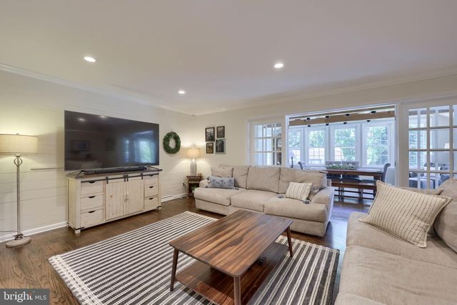 735 CARROLL RD, York, PA 17403
