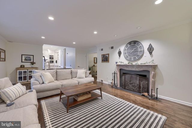735 CARROLL RD, York, PA 17403