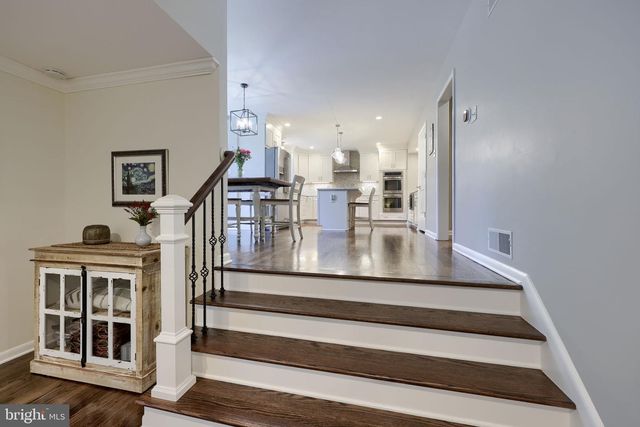 735 CARROLL RD, York, PA 17403