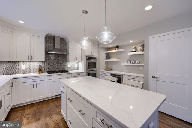 735 CARROLL RD, York, PA 17403