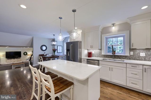 735 CARROLL RD, York, PA 17403
