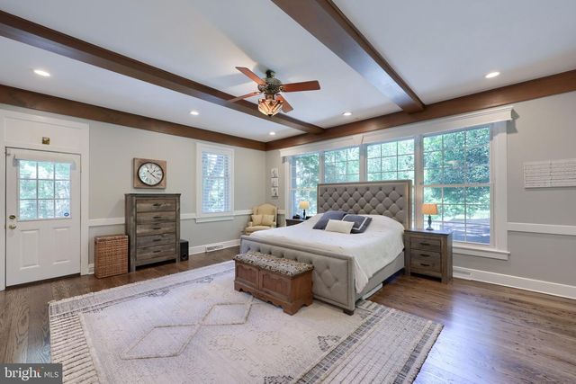 735 CARROLL RD, York, PA 17403