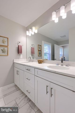 735 CARROLL RD, York, PA 17403