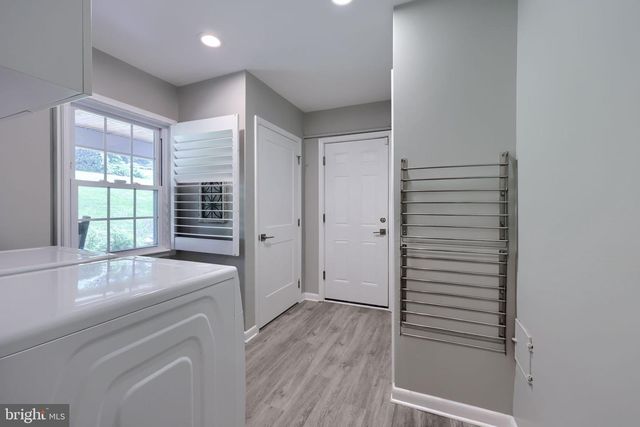 735 CARROLL RD, York, PA 17403