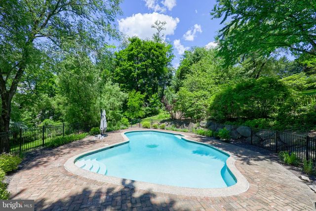 735 CARROLL RD, York, PA 17403