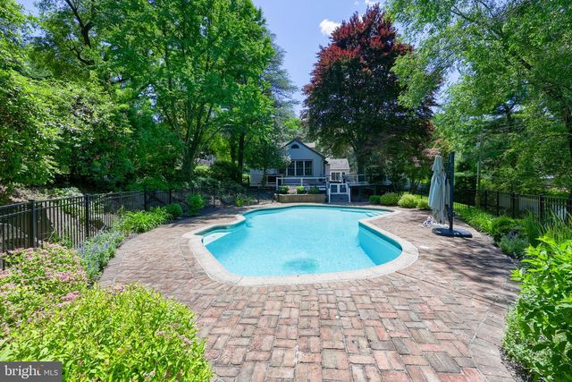 735 CARROLL RD, York, PA 17403