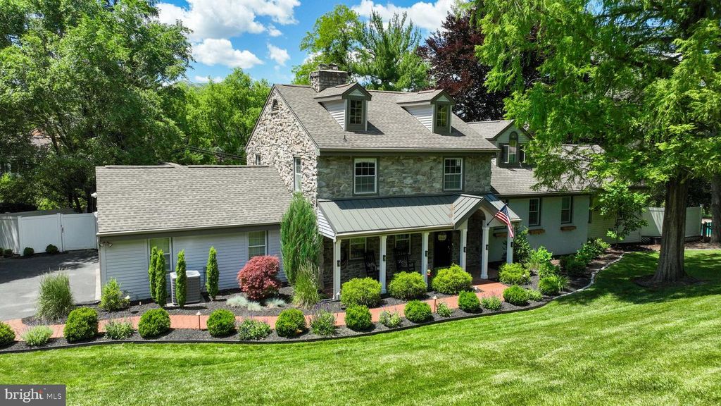 735 CARROLL RD, York, PA 17403