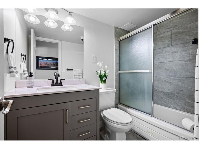 1121 Albion St 609, Denver, CO 80220