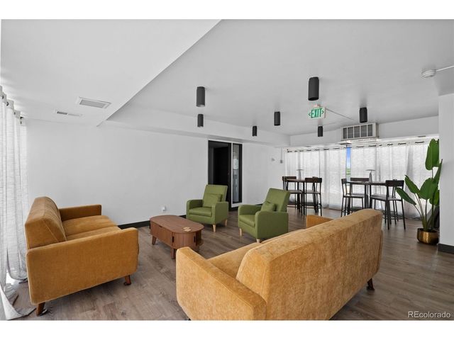1121 Albion St 609, Denver, CO 80220