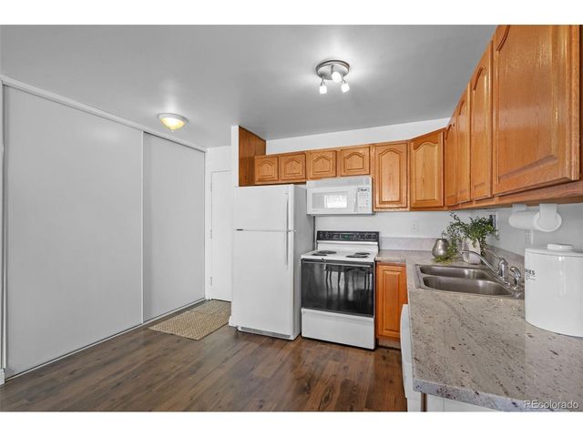 1121 Albion St 609, Denver, CO 80220