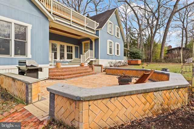 206 GROVE AVE, Washington Grove, MD 20880