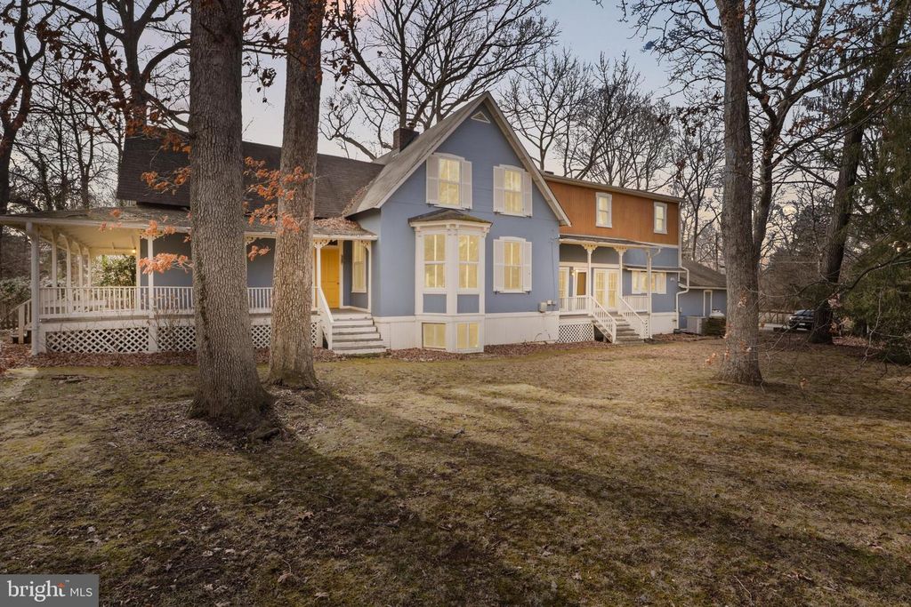 206 GROVE AVE, Washington Grove, MD 20880