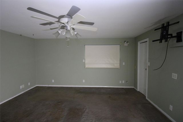 401 E 5th St, Sweeny, TX 77480