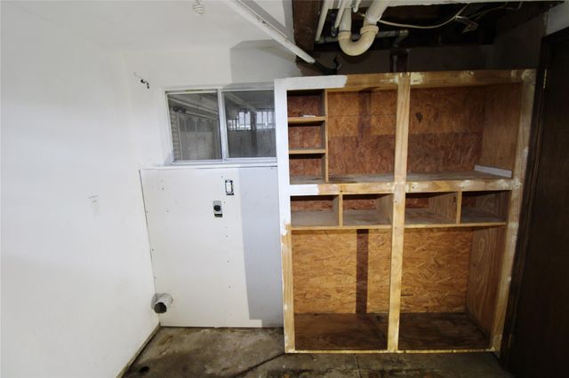 401 E 5th St, Sweeny, TX 77480