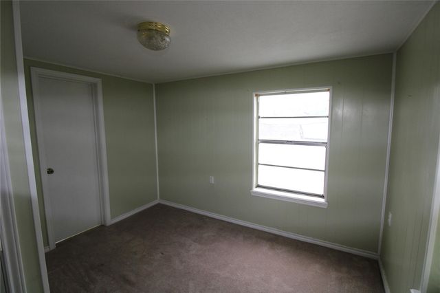 401 E 5th St, Sweeny, TX 77480