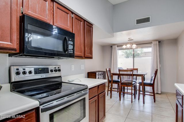 978 W Lockwood Lane, Tucson, AZ 85704