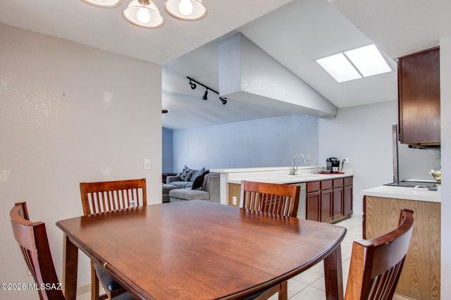978 W Lockwood Lane, Tucson, AZ 85704