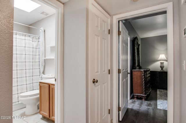 978 W Lockwood Lane, Tucson, AZ 85704