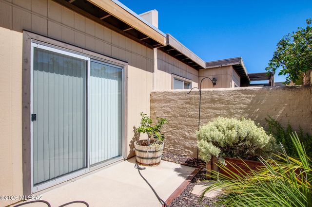 978 W Lockwood Lane, Tucson, AZ 85704