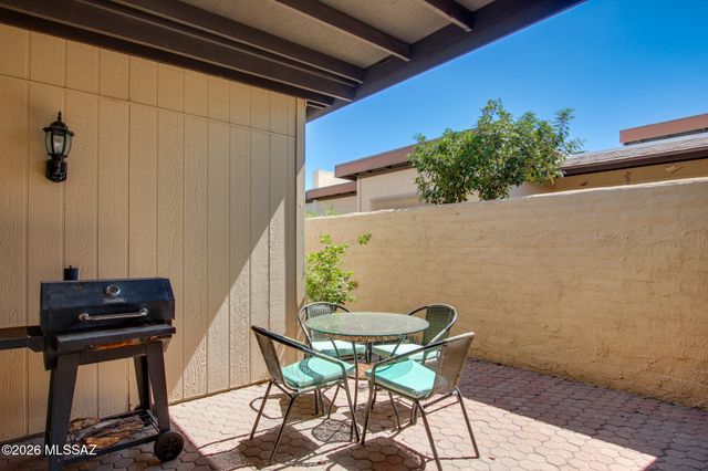 978 W Lockwood Lane, Tucson, AZ 85704