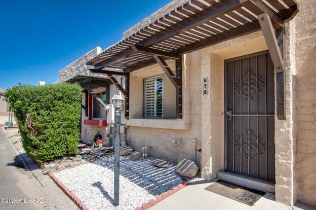 978 W Lockwood Lane, Tucson, AZ 85704