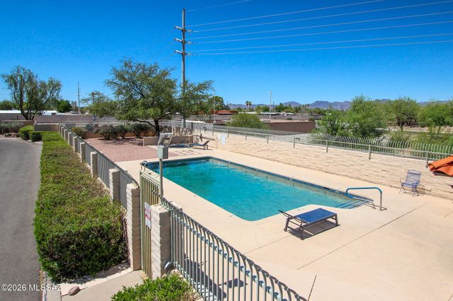 978 W Lockwood Lane, Tucson, AZ 85704