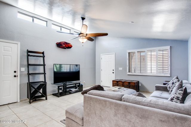 978 W Lockwood Lane, Tucson, AZ 85704