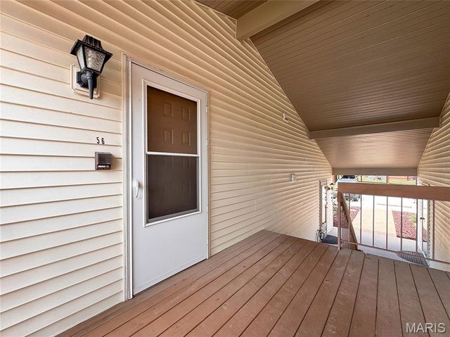 56 Meadow Ridge F, Columbia, IL 62236