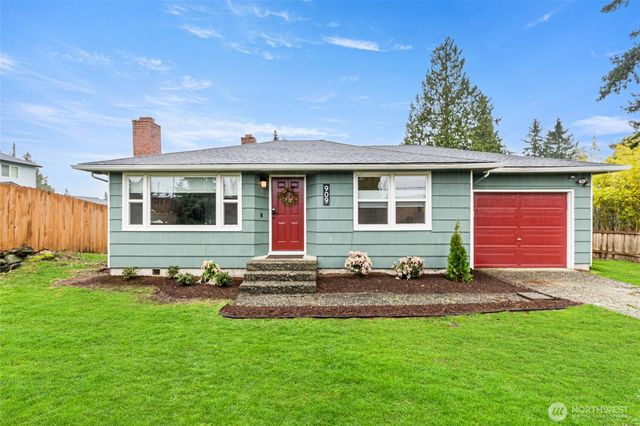 909 N 170th Street, Shoreline, WA 98133