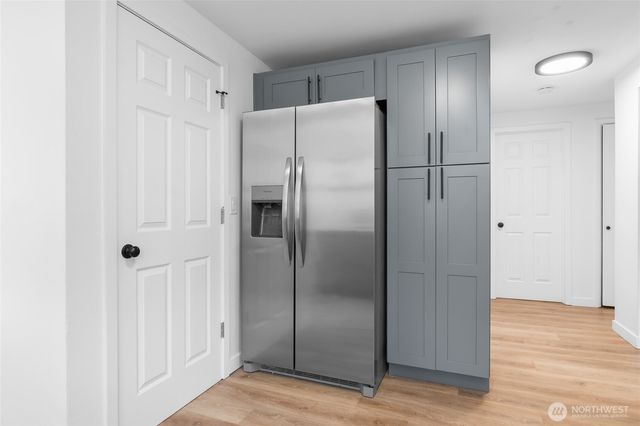 909 N 170th Street, Shoreline, WA 98133