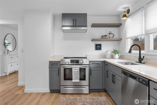 909 N 170th Street, Shoreline, WA 98133