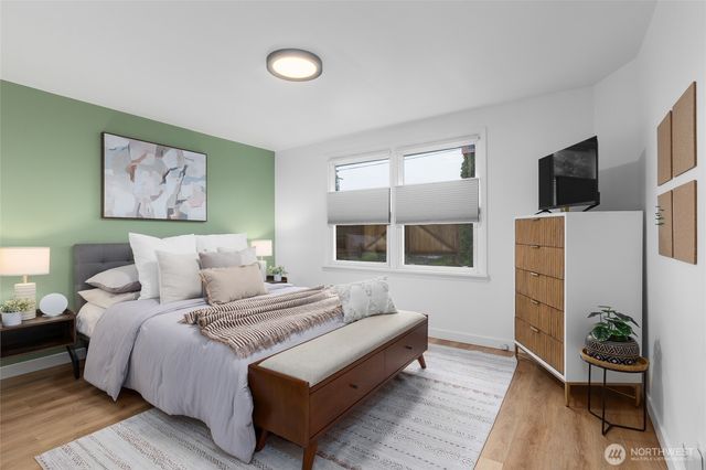 909 N 170th Street, Shoreline, WA 98133