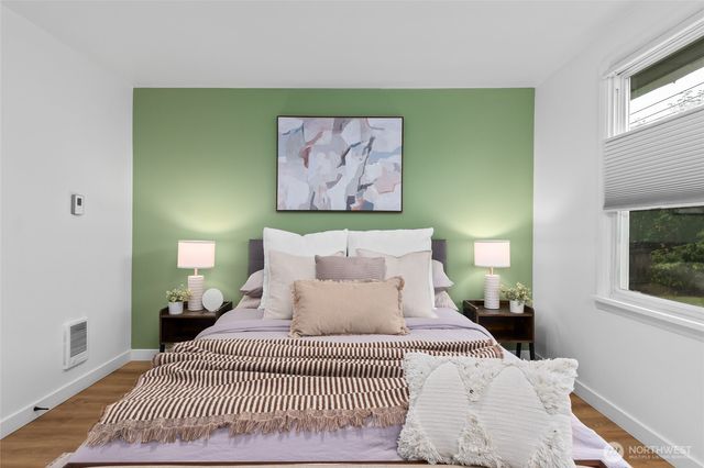 909 N 170th Street, Shoreline, WA 98133