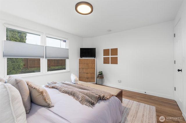 909 N 170th Street, Shoreline, WA 98133