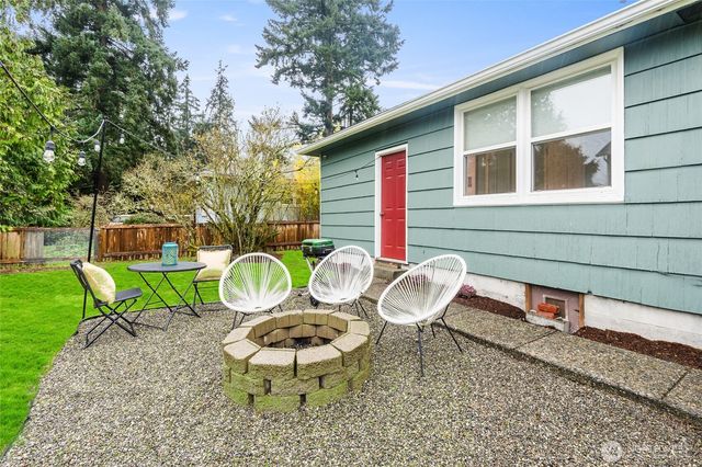 909 N 170th Street, Shoreline, WA 98133