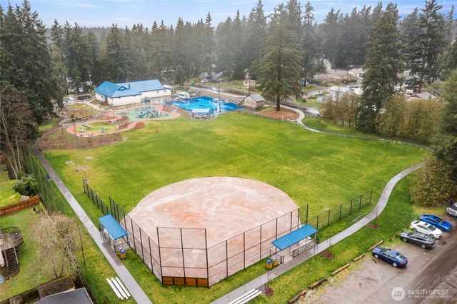 909 N 170th Street, Shoreline, WA 98133