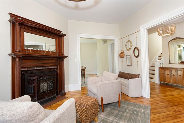 17 Leominster St, Westminster, MA 01473