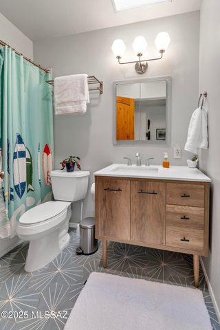 6945 E Arrowhead Place, Tucson, AZ 85715