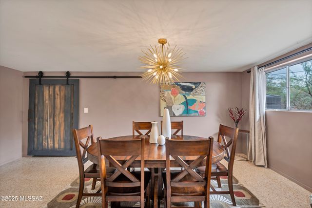 6945 E Arrowhead Place, Tucson, AZ 85715