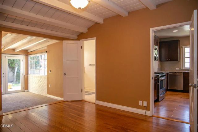 7601 Flight Avenue, Los Angeles, CA 90045