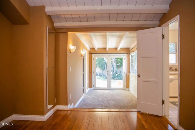 7601 Flight Avenue, Los Angeles, CA 90045