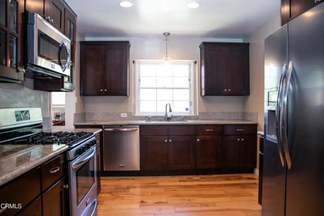 7601 Flight Avenue, Los Angeles, CA 90045