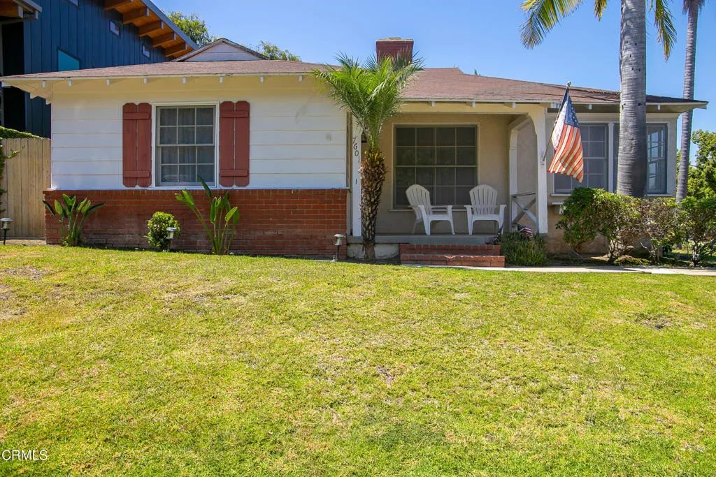 7601 Flight Avenue, Los Angeles, CA 90045