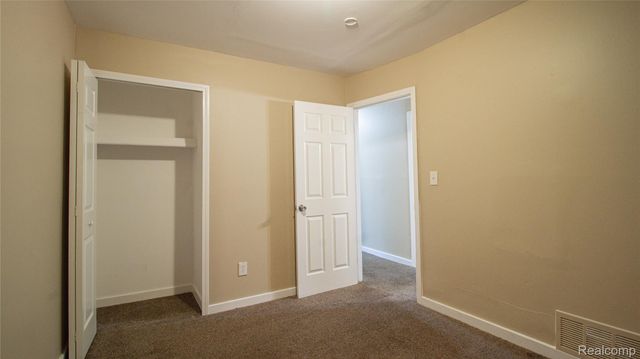20442 Greenlawn Street, Detroit, MI 48221