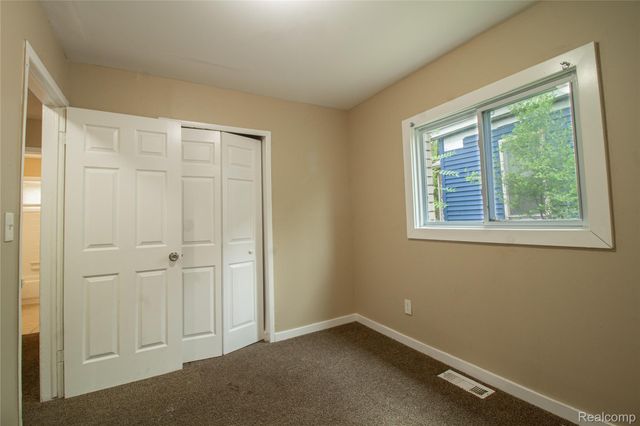 20442 Greenlawn Street, Detroit, MI 48221