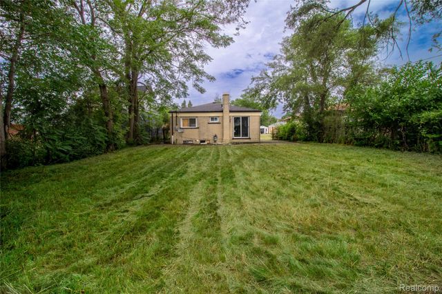 20442 Greenlawn Street, Detroit, MI 48221