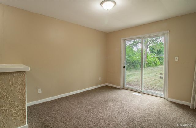 20442 Greenlawn Street, Detroit, MI 48221