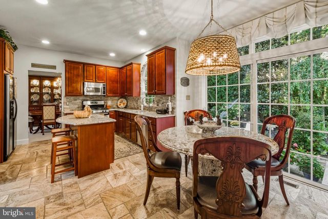 267 CHURCHILL DR, Egg Harbor Township, NJ 08234