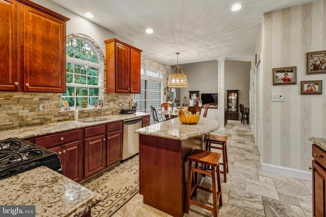 267 CHURCHILL DR, Egg Harbor Township, NJ 08234