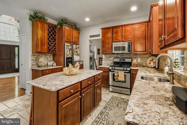 267 CHURCHILL DR, Egg Harbor Township, NJ 08234